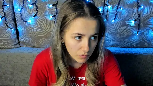 MaggieCake online show from 12/21/25, 05:58