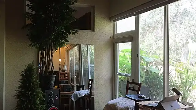 Snapshot of eliberator1777 chatting on 02/22/25, 04:30 eliberator1777 online show from 02/22/25, 04:30