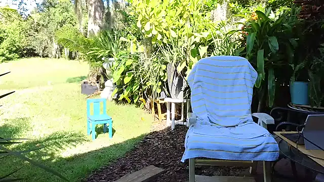 Snapshot of eliberator1777 chatting on 10/13/25, 07:25 eliberator1777 online show from 10/13/25, 07:25