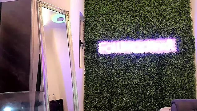 Snapshot of realhotfallingdevil chatting on 12/06/24, 05:31 realhotfallingdevil online show from 12/06/24, 05:31