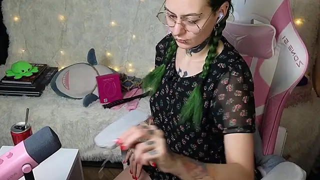 Snapshot of Ginger_Stay chatting on 01/19/26, 10:52 Ginger Stay online show from 01/19/26, 10:52