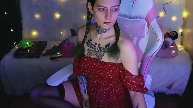 Snapshot of Ginger_Stay chatting on 02/23/26, 10:12 Ginger Stay online show from 02/23/26, 10:12