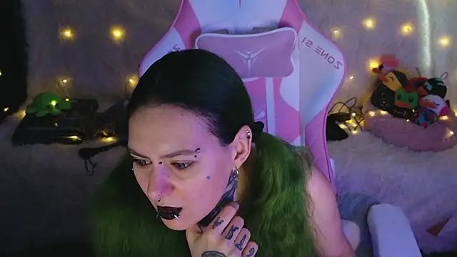 Snapshot of Ginger_Stay chatting on 03/06/26, 08:33 Ginger Stay online show from 03/06/26, 08:33