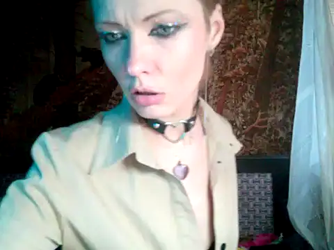 Snapshot of WildMissNiks chatting on 01/21/25, 01:22 WildMissNiks online show from 01/21/25, 01:22