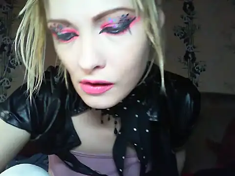 WildMissNiks online show from 06/20/26, 08:28