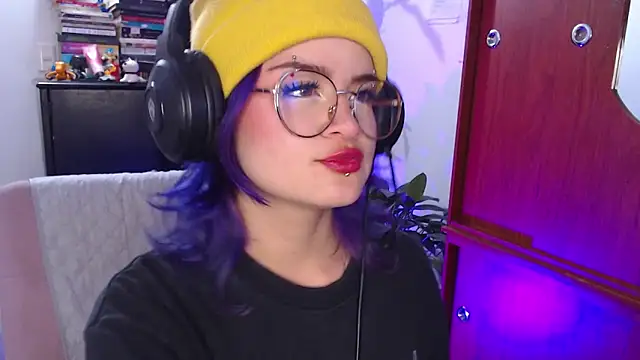 Snapshot of Raventh_ chatting on 09/18/25, 03:25 Raventh  online show from 09/18/25, 03:25