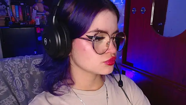 Snapshot of Raventh_ chatting on 10/11/25, 01:09 Raventh  online show from 10/11/25, 01:09