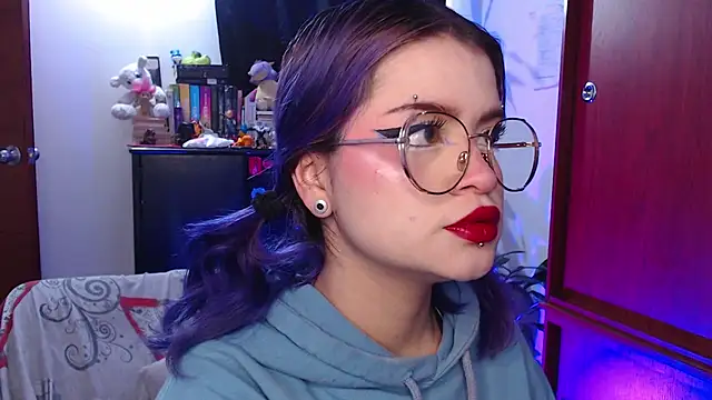 Snapshot of Raventh_ chatting on 10/25/25, 11:07 Raventh  online show from 10/25/25, 11:07