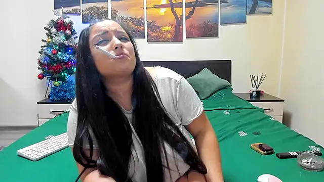 adelline online show from 12/30/24, 12:54