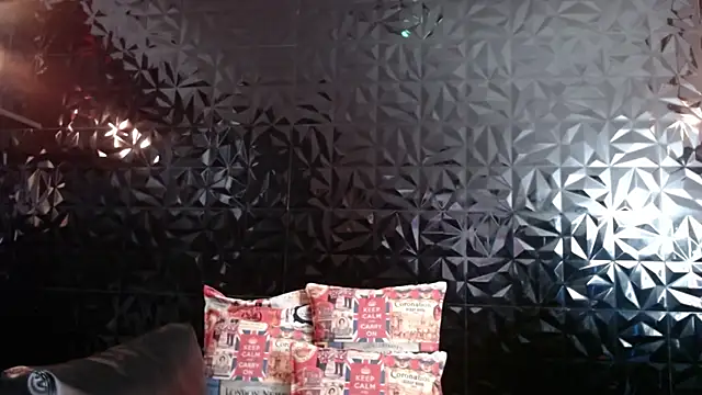 PINK  LOLA1 online show from 12/22/24, 08:36