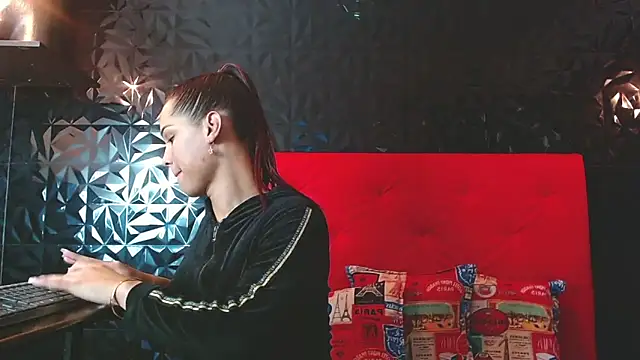 PINK  LOLA1 online show from 02/15/25, 12:04