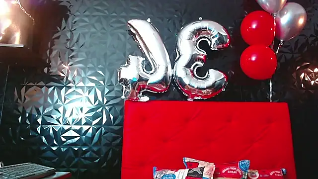 PINK  LOLA1 online show from 02/20/25, 09:53