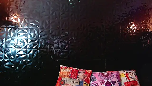 PINK  LOLA1 online show from 10/03/25, 11:57