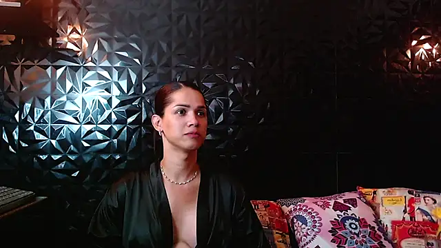 PINK  LOLA1 online show from 10/15/25, 12:33