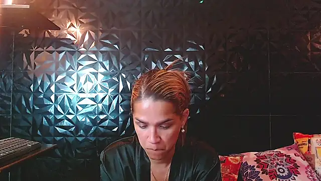 PINK  LOLA1 online show from 06/11/26, 02:53