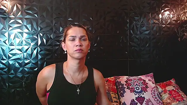 PINK  LOLA1 online show from 06/25/26, 10:47