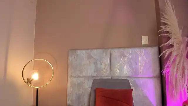 Snapshot of Christy_Sea chatting on 11/12/25, 06:19 Christy Sea online show from 11/12/25, 06:19