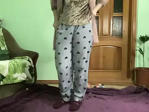 AngelTough20 online show from 10/10/25, 10:20