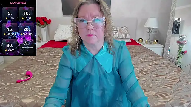 Snapshot of katysako chatting on 01/25/25, 01:21 katysako online show from 01/25/25, 01:21