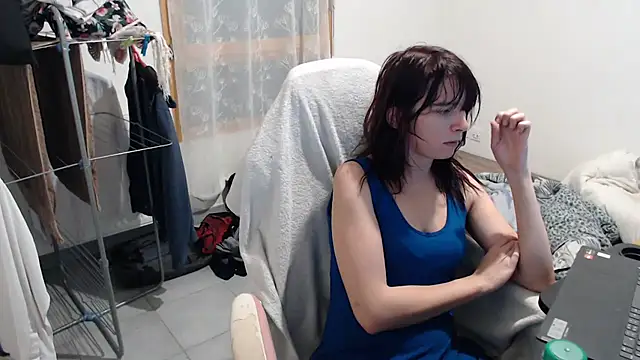 missthon0 online show from 11/06/25, 10:27