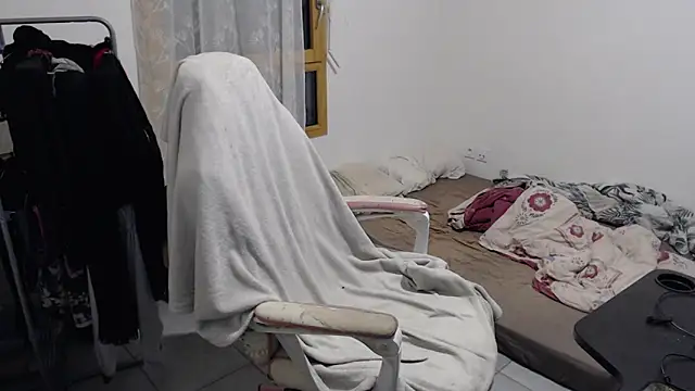 missthon0 online show from 11/14/25, 06:12