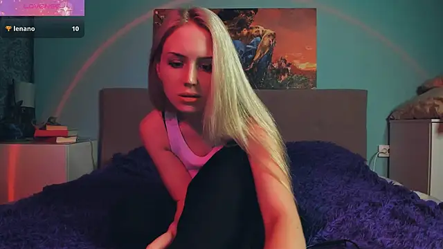 Snapshot of Linda_Roxy chatting on 01/26/25, 05:34 Linda Roxy online show from 01/26/25, 05:34