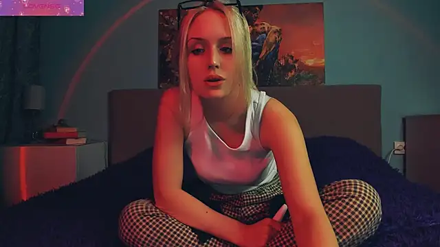 Snapshot of Linda_Roxy chatting on 03/02/25, 05:25 Linda Roxy online show from 03/02/25, 05:25