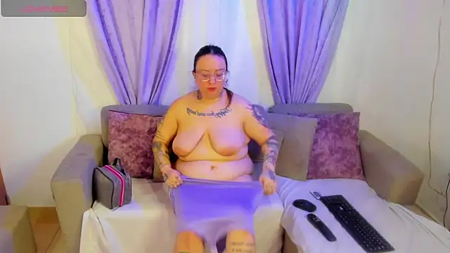 MiaYMolly online show from 04/30/26, 12:50