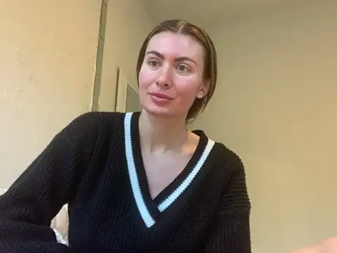 Snapshot of Alyssa_rhoades chatting on 11/10/25, 10:53 Alyssa rhoades online show from 11/10/25, 10:53