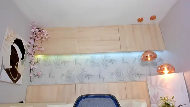 maryevans  online show from 09/09/25, 12:15