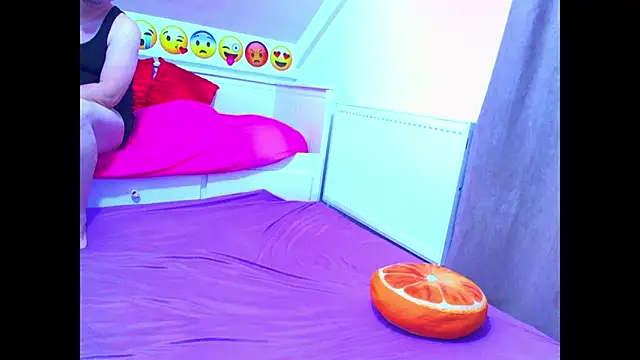 evehotty online show from 11/18/25, 08:02