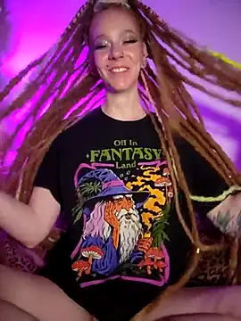 LucidLucy online show from 11/17/25, 07:36