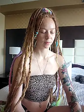 LucidLucy online show from 06/28/26, 02:56