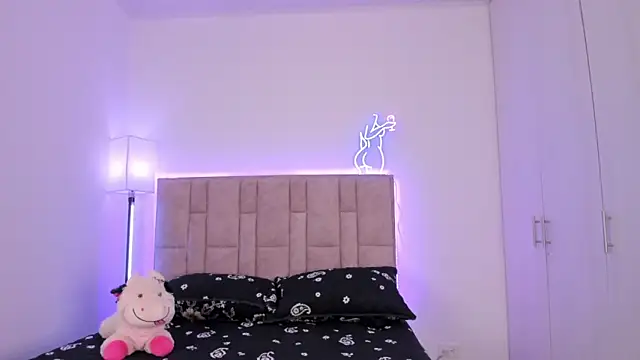 DannaTeen online show from 02/05/25, 09:18