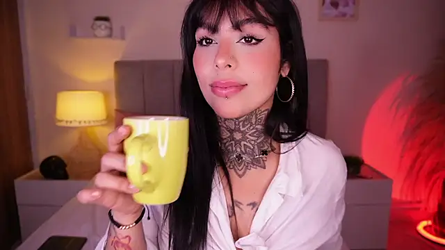 curvyliciousss online show from 02/17/25, 06:48