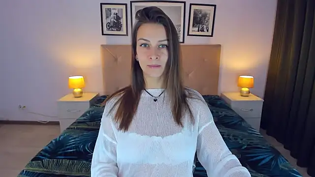 AlexiaDarren online show from 12/24/24, 05:23