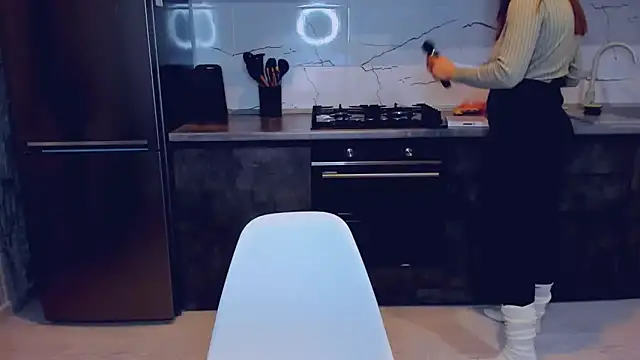 AlexiaDarren online show from 02/10/25, 06:56