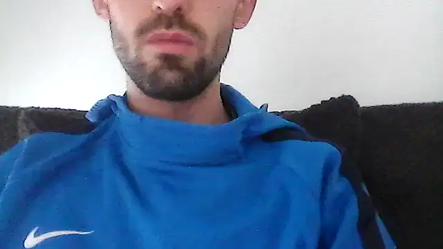 Snapshot of juju156111 chatting on 12/18/25, 10:10 juju156111 online show from 12/18/25, 10:10