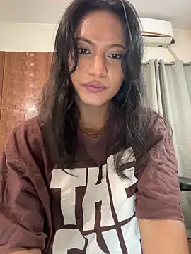 DarlingJenny22 online show from 05/13/26, 03:31