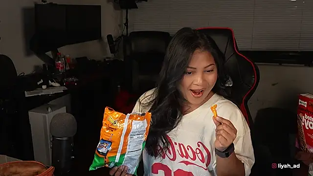 Bubbleliyah online show from 11/12/25, 01:39