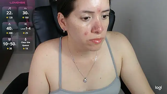 spicey latina online show from 05/15/26, 07:32