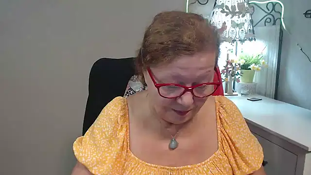 Snapshot of Adelewildx chatting on 09/10/25, 03:28 Adelewildx online show from 09/10/25, 03:28