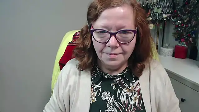 Adelewildx online show from 12/15/25, 04:28