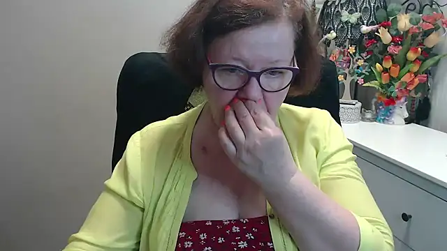 Adelewildx online show from 04/28/26, 10:31