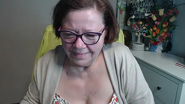 Adelewildx online show from 04/29/26, 03:43