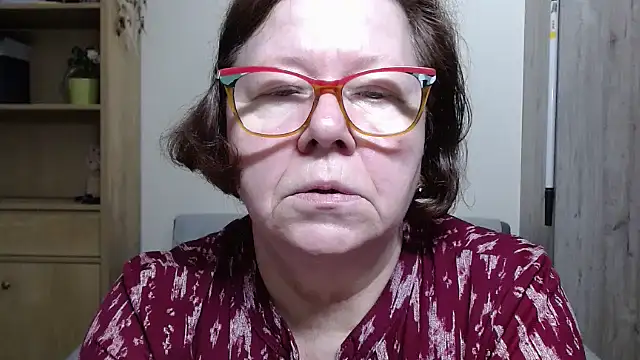 Adelewildx online show from 04/30/26, 09:52