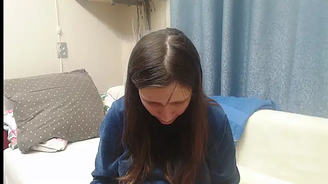 alisacucumber online show from 01/12/25, 07:21