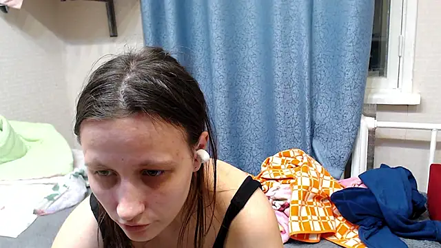 alisacucumber online show from 11/08/25, 04:40