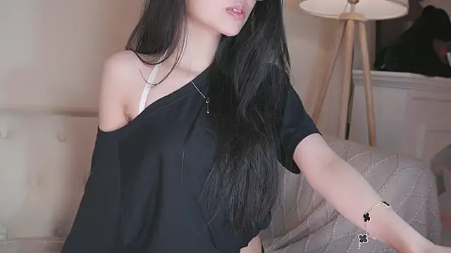 IsMiMi online show from 10/24/25, 07:32