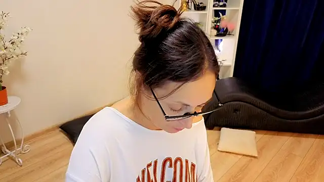 CaringSophie online show from 02/27/26, 01:44